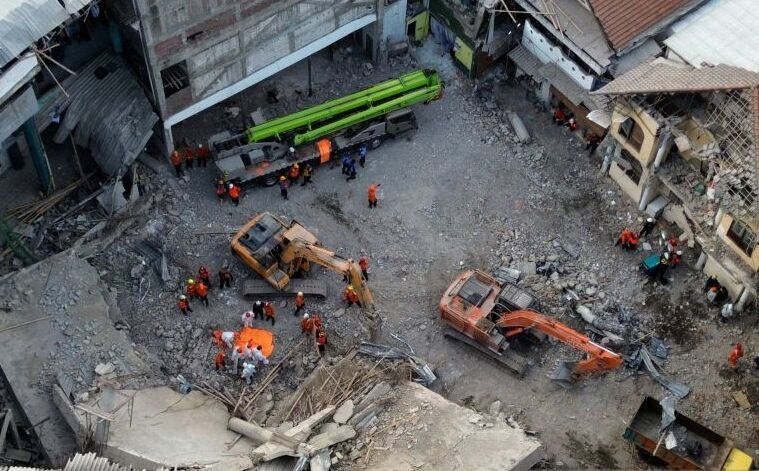 Refleksi Runtuhnya Bangunan Pesantren Al Khoziny Sidoarjo