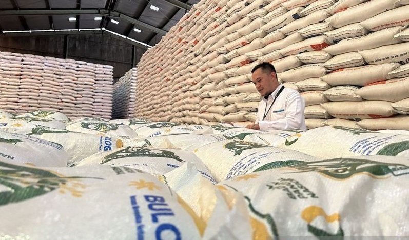 Harga Beras Dunia Anjlok, Gegara Indonesia Tak Impor?