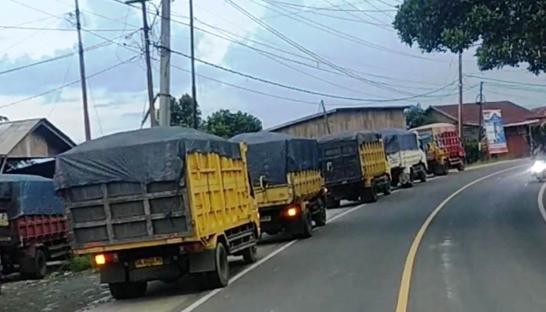 Truk Tambang Kuasai Jalan Umum Kaltim, Pengamat: Beking Bukan Cuma Isu