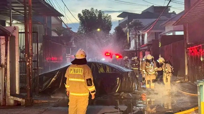 Menguak Sisi Gelap Mobil Listrik di Indonesia: Bahaya Kebakaran hingga Perilaku Pengemudi