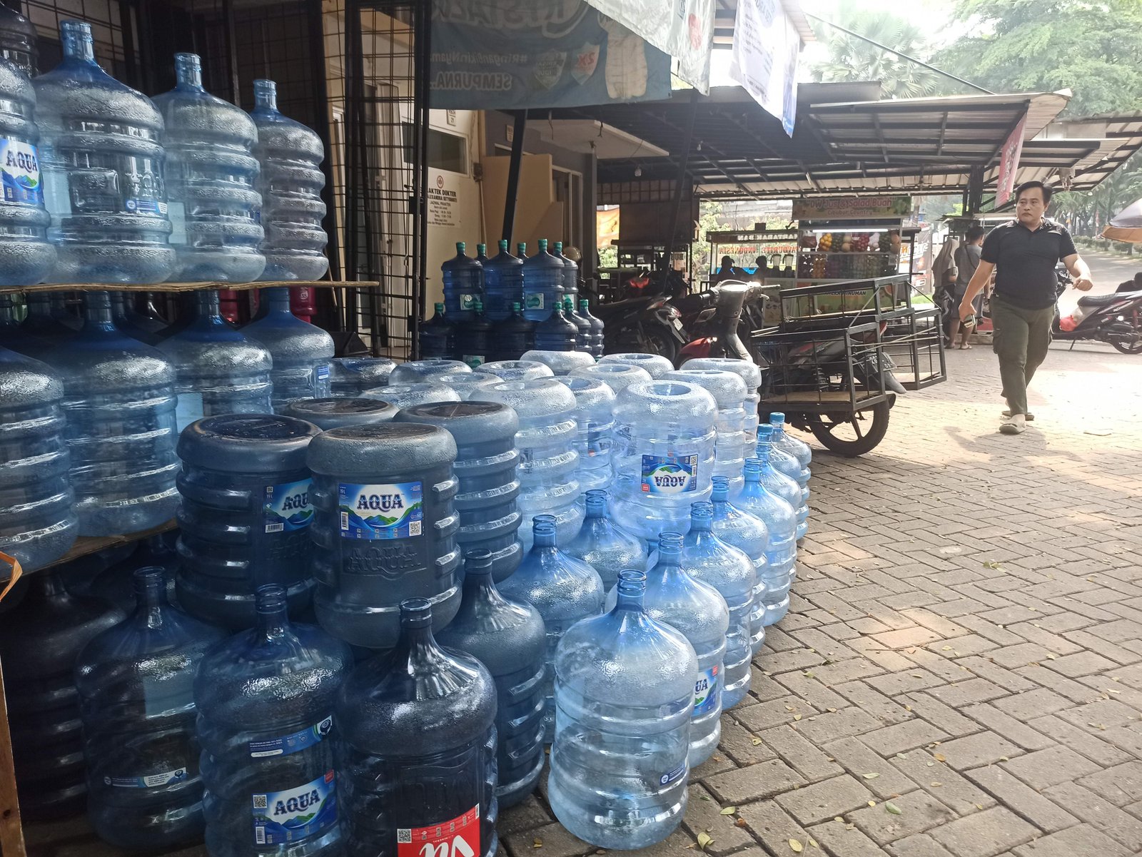 DPR Minta Industri AMDK Utamakan Keselamatan Lingkungan