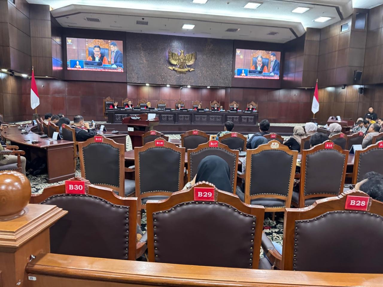 MK Batalkan Pasal UU Cipta Kerja, Masyarakat Kawasan Hutan Bebas Sanksi