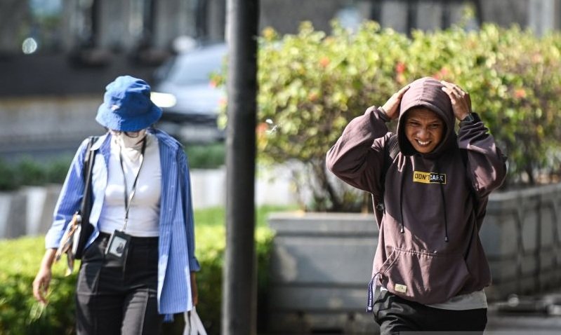 Cuaca Panas dan Sinar UV Tinggi, BMKG: Masyarakat Lindungi Diri