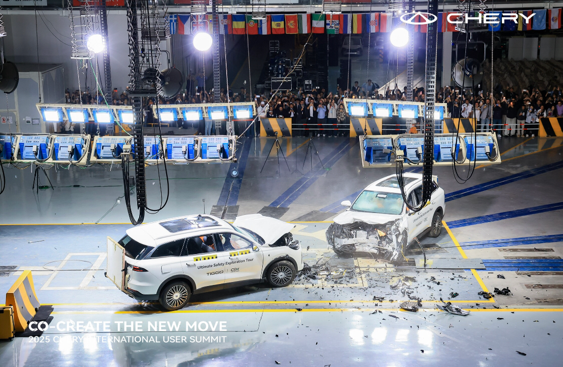 Dua Tiggo 9 Diuji dalam Tabrakan Adu Banteng, Buktikan Safety for Family