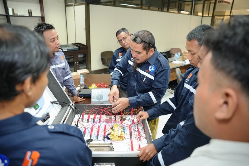 Dari Bengkel ke Sekolah, Pupuk Kaltim Gerakkan Transisi ke Motor Listrik