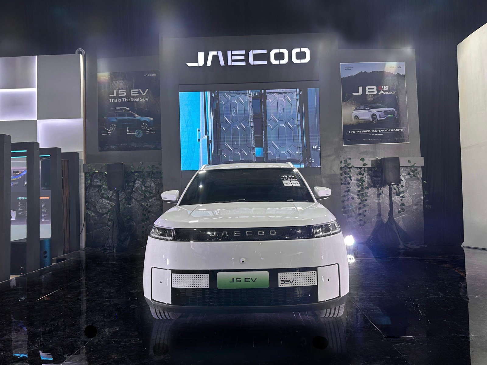 Jaecoo Ramaikan GIIAS Makassar 2025, Buka Pemesanan J5 EV Mulai Rp265 Juta