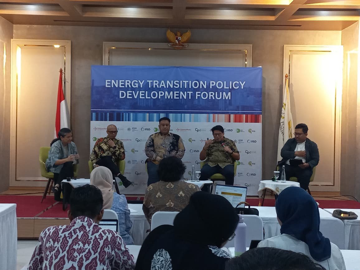 Setahun Pemerintahan Prabowo–Gibran: Transisi Energi Maju, tapi Tantangan Masih Berat