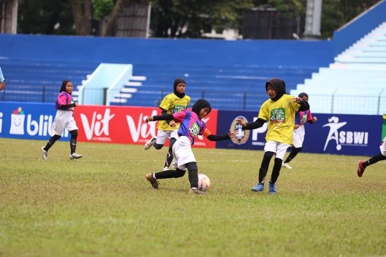 MLSC Malang Jadi Magnet Baru Sepakbola Putri, MI Al Ihsan dan SDN Mojorejo 01 Raih Gelar Juara