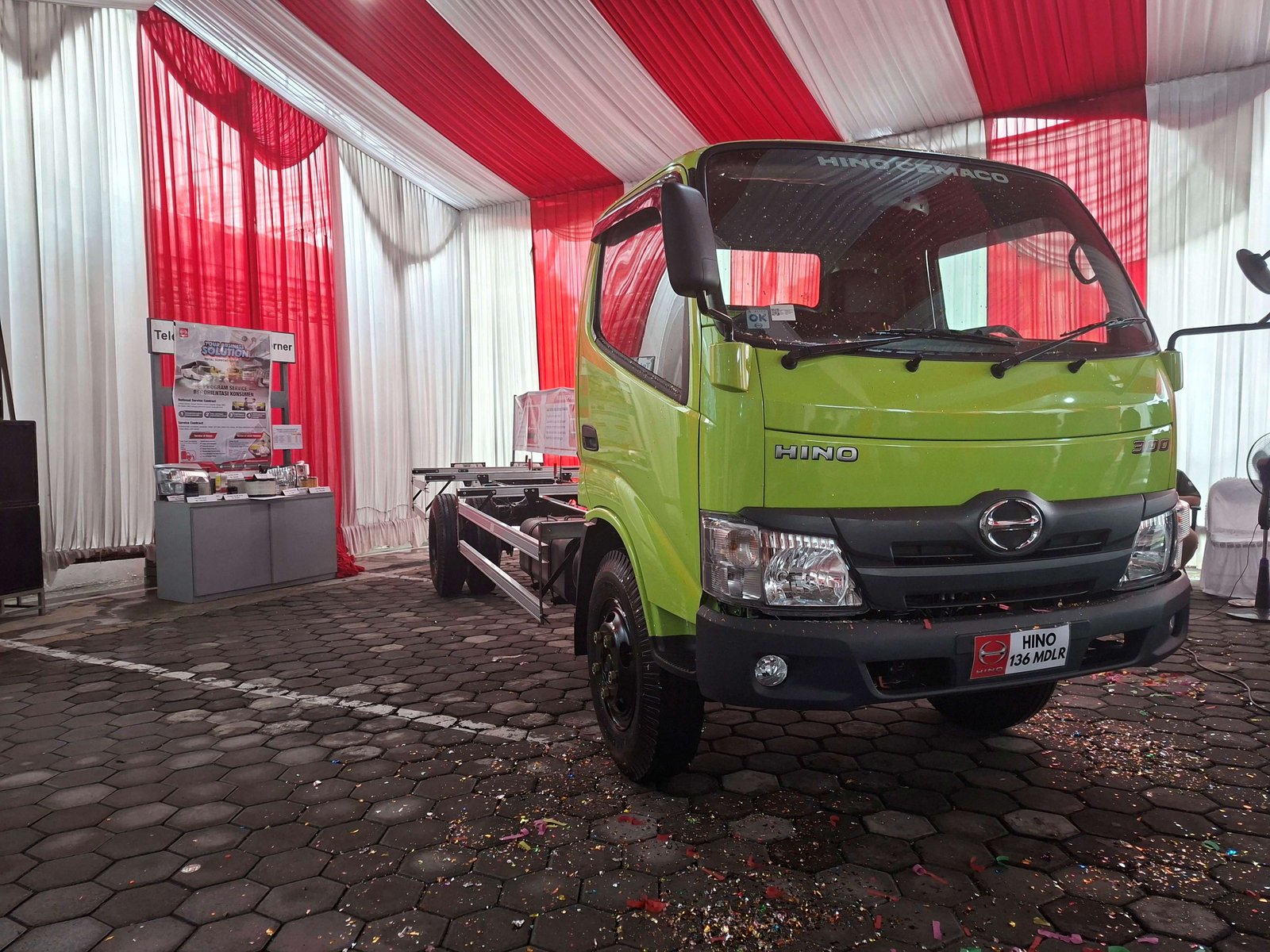 Hino300-136 MDLR Sapa Pasar Jateng, Siap Jawab Kebutuhan Logistik Solo–Semarang