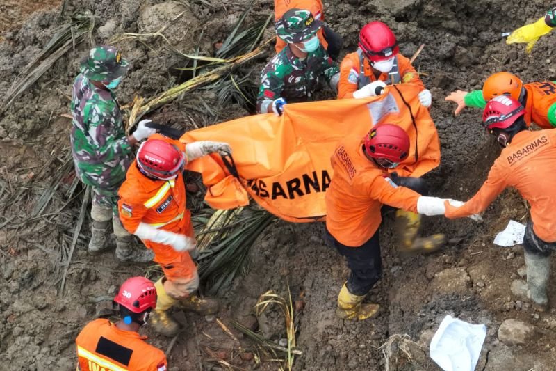 Seminggu Pencarian, Tim SAR Kembali Temukan Dua Korban Longsor Banjarnegara