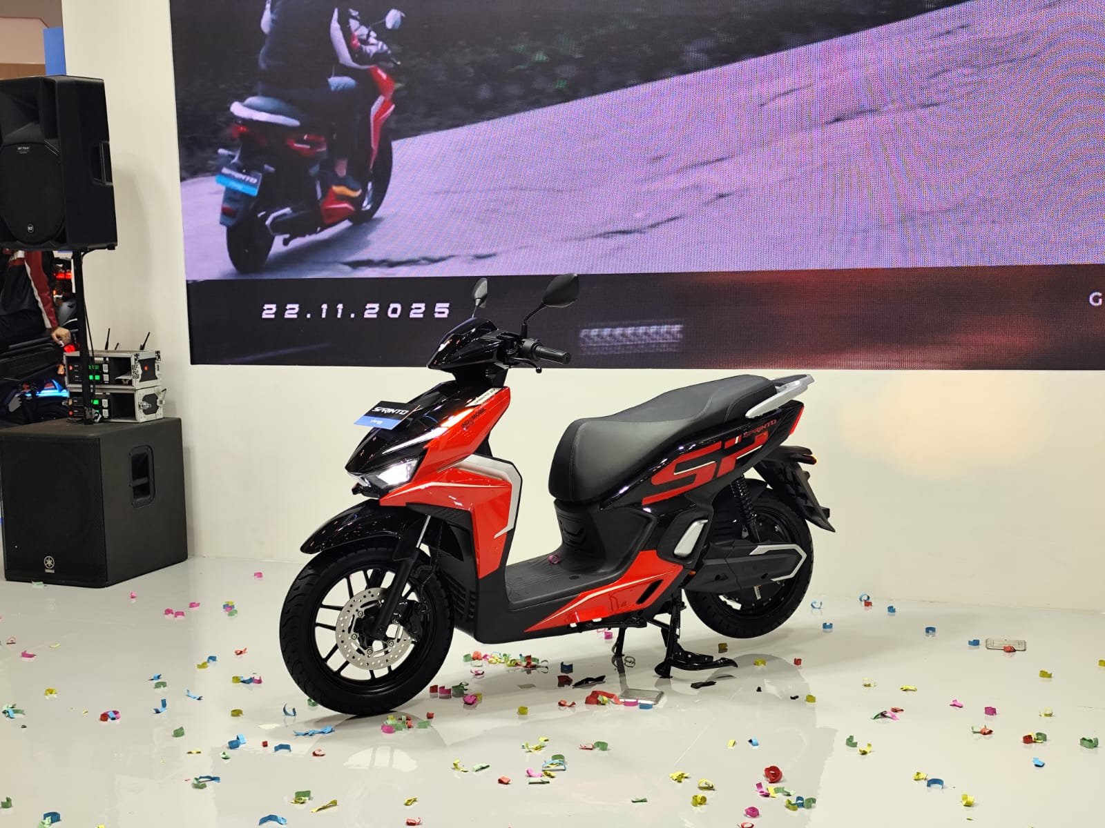 Indomobil eMotor Sprinto Debut di GJAW 2025: Skuter Listrik dengan Performa Agresif