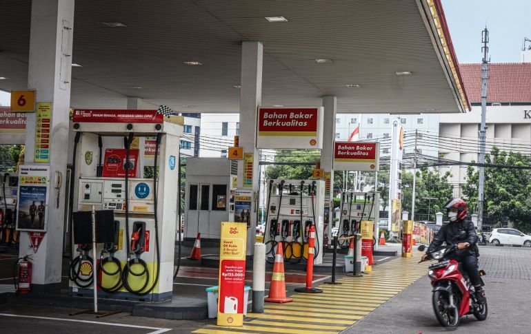 Pertamina Pasok 100 Ribu Barel BBM ke SPBU Shell