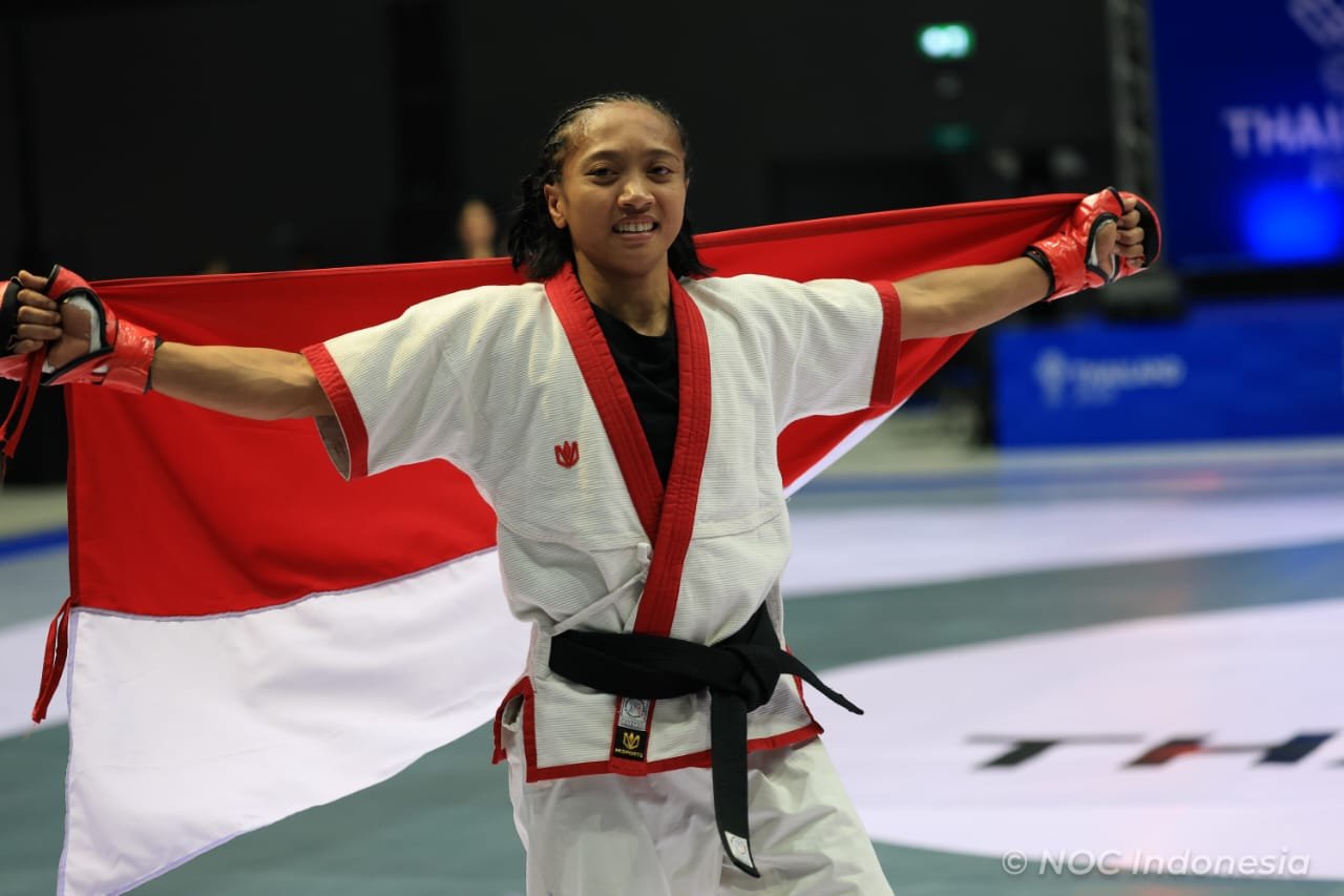 Dwi Ani Retno Cetak Sejarah Raih Emas Perdana MMA Indonesia di SEA Games