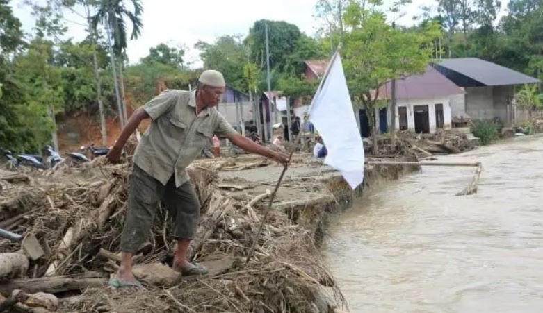 Ketika Bendera Putih Berkibar, Apakah Negara Masih Mendengar?