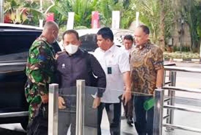 Sempat Kabur dan Melawan, Kasi Datun Kejari HSU Akhirnya Menyerahkan Diri