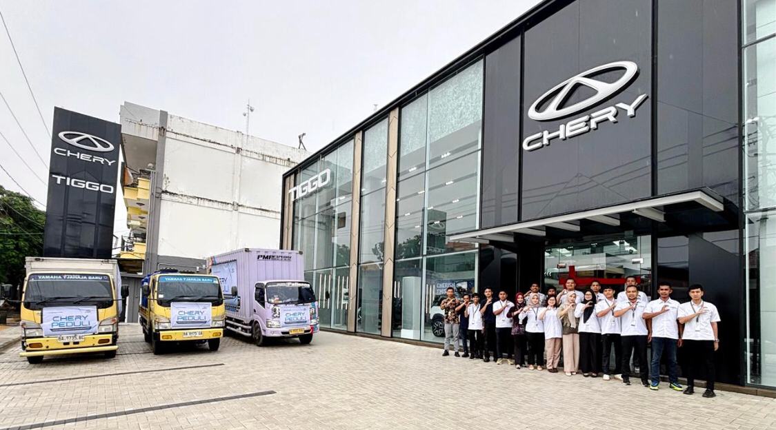 Chery Lewat Program Flood Care Salurkan Bantuan Rp1 Miliar untuk Korban Banjir di Sumatra