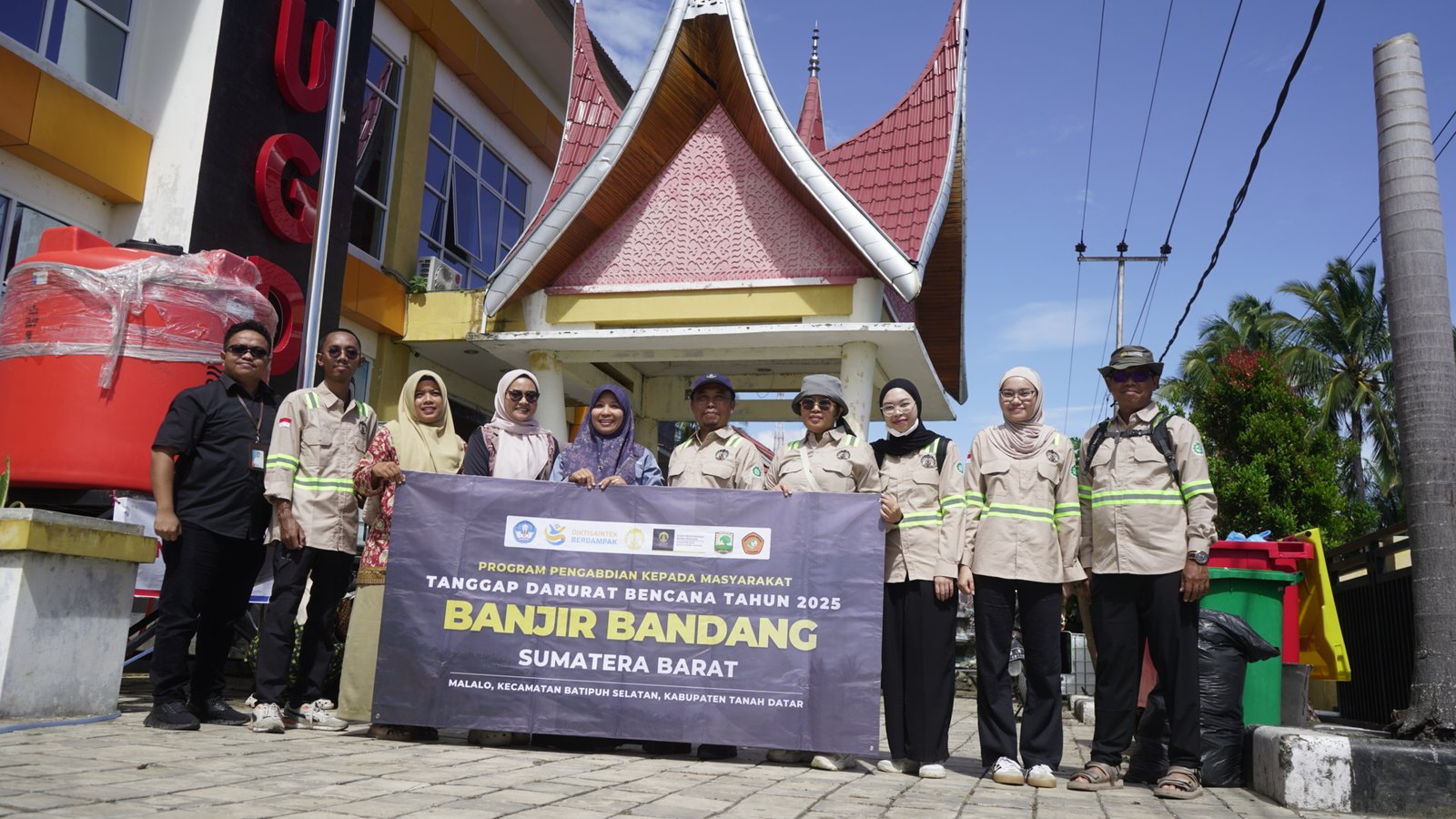 DRRC UI Turunkan Tim Tanggap Bencana Pascabanjir Bandang di Sumatra Barat