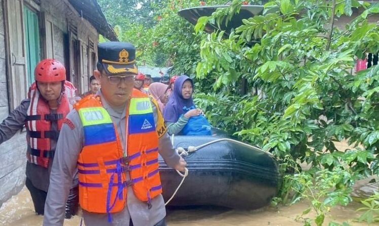 Banjir Bandang Menerjang Tebing Tinggi Kalsel, 1.615 KK Terdampak