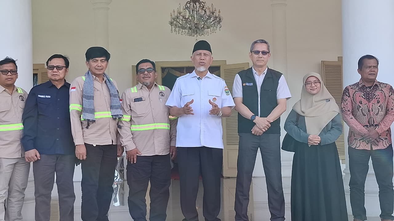 Gubernur Sumbar Terima Laporan Tanggap Bencana UI, PNP dan Undip