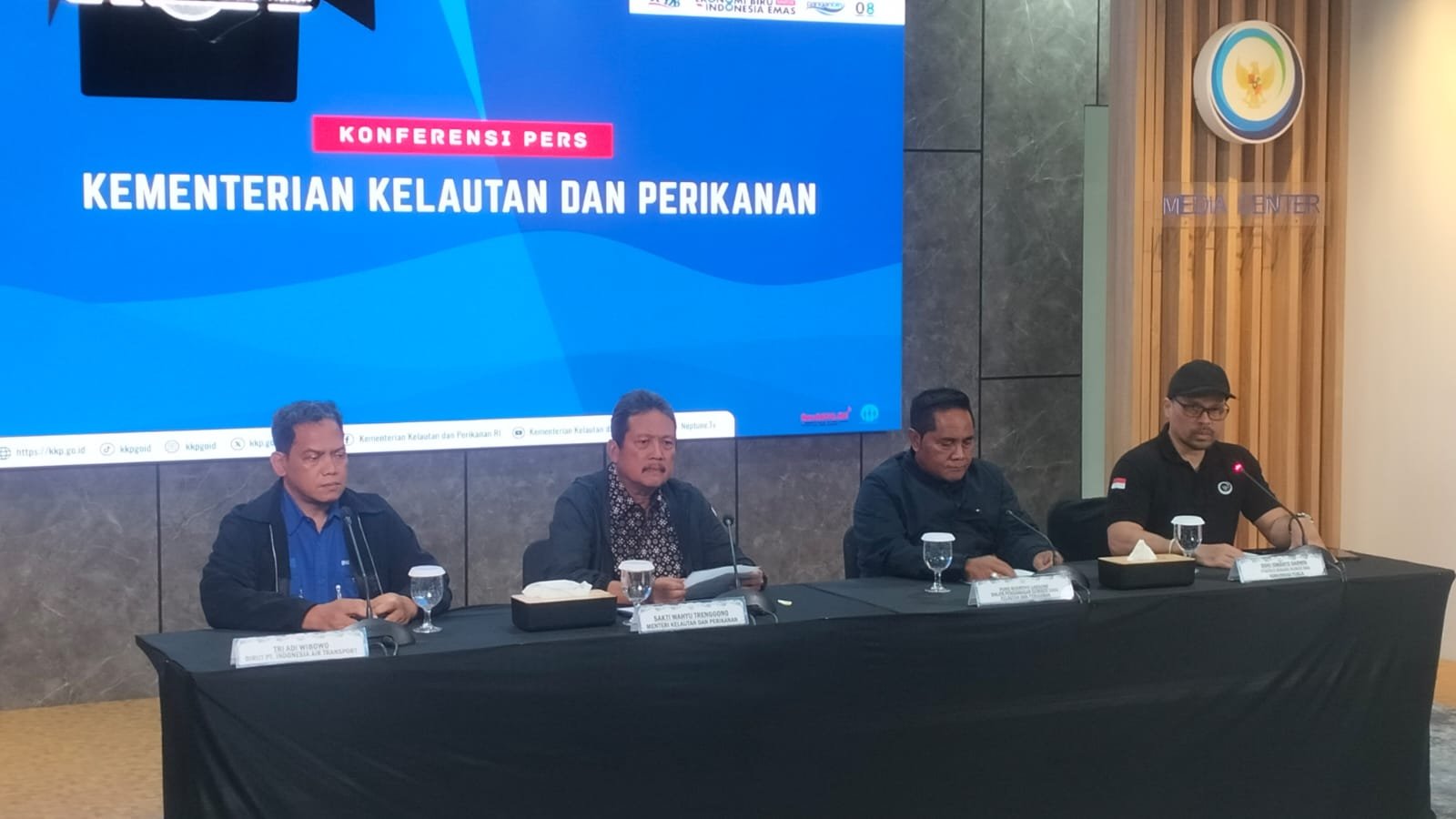 Menteri KKP: Tiga Pegawai Kami Berada di Pesawat ATR yang Hilang Kontak