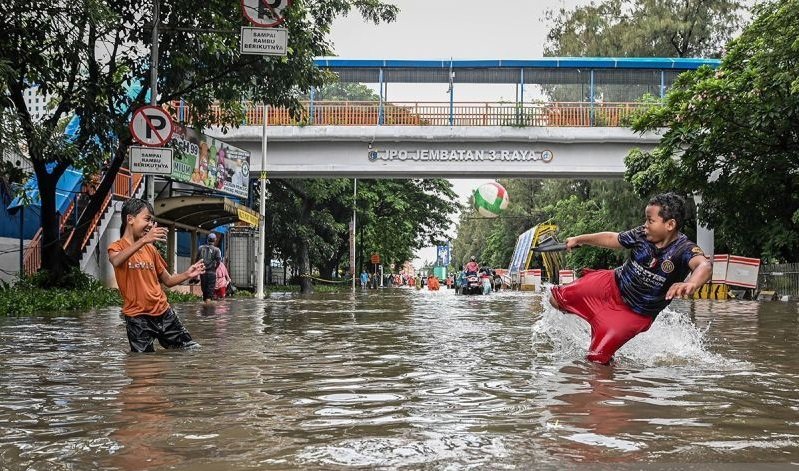 Jakarta Diprediksi Diguyur Hujan Seharian, Warga Diminta Waspada