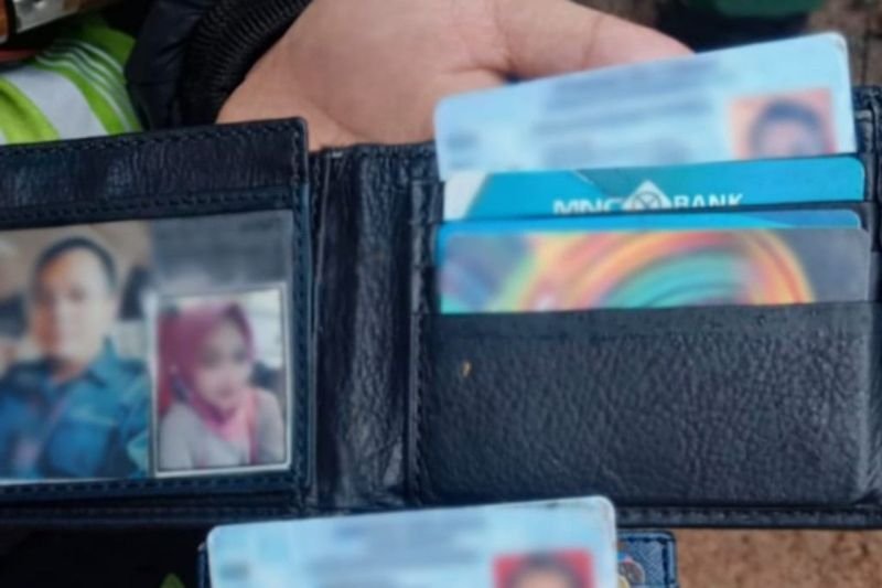 Tim SAR Temukan Sejumlah Barang Milik Korban Pesawat ATR 42-500