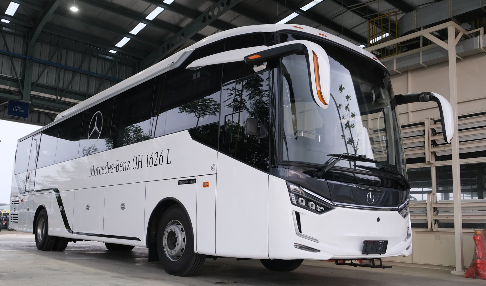 Mercedes-Benz Ekspor Bus Euro 5 Rakitan Cikarang ke Thailand