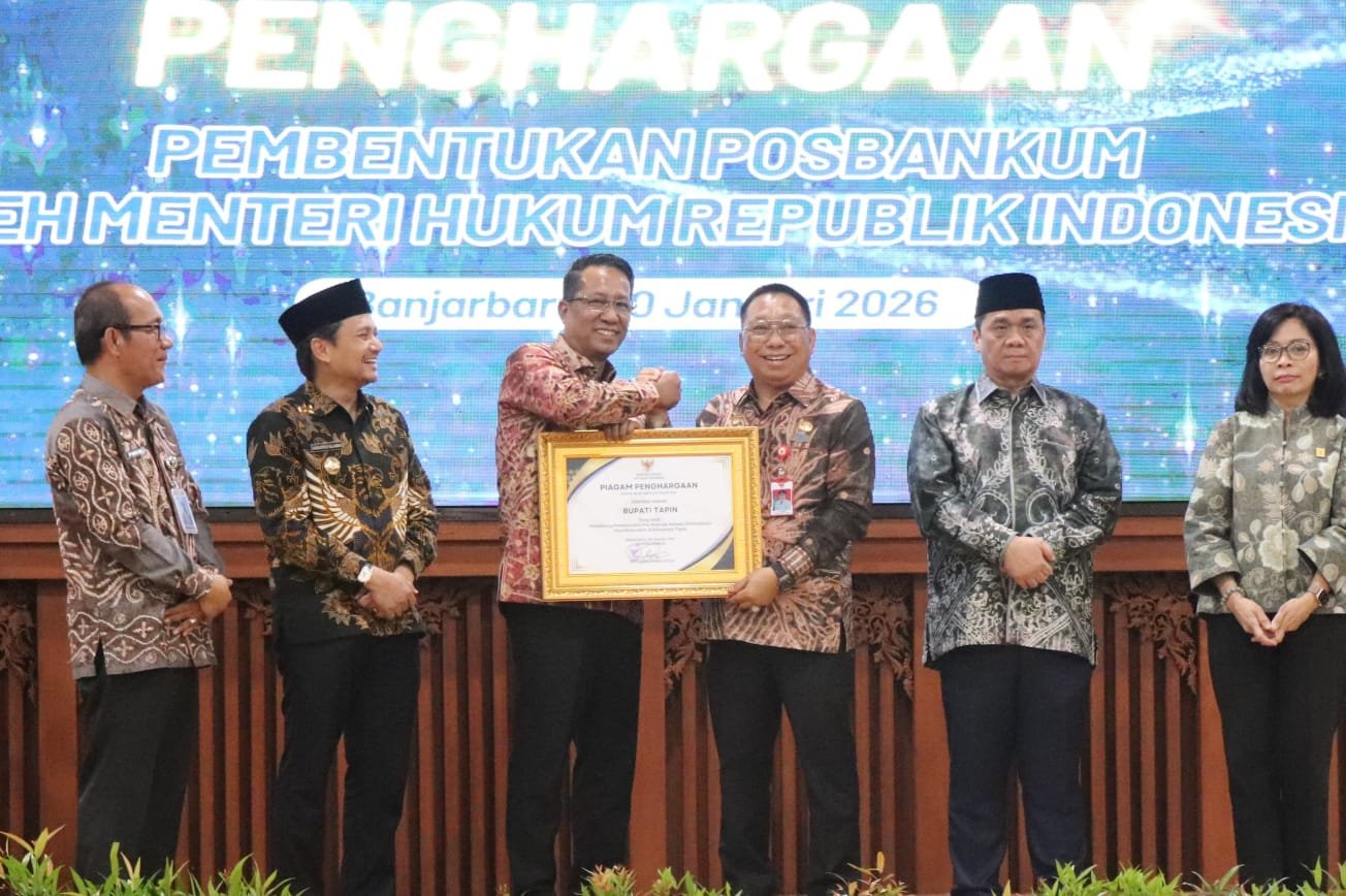 Dukung Posbankum Desa, Pemkab Tapin Terima Penghargaan Menteri Hukum