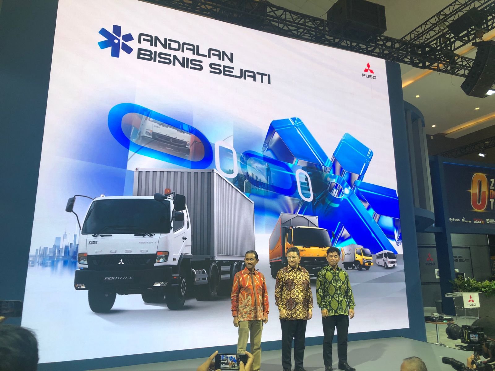 Mitsubishi Fuso di GIICOMVEC 2026, Ekosistem “Zero Down Time” Siap Revolusi Logistik Indonesia