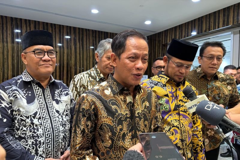 Menteri LH Tegur Keras Pemda: Juli 2026 Setop TPA Open Dumping