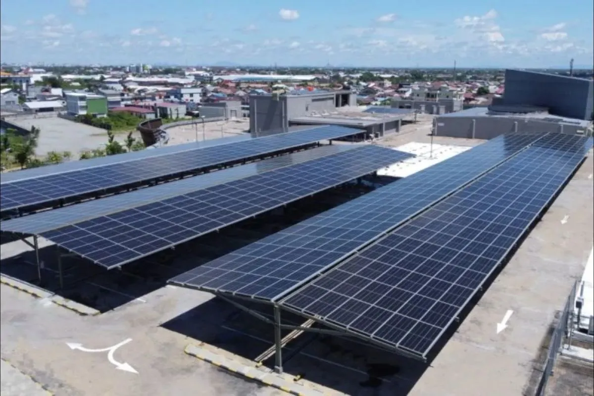 Peluncuran PLTS Atap 1,3 GW, Langkah Maju Transisi Energi Indonesia