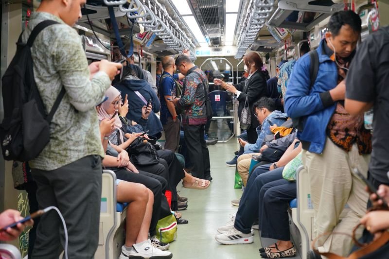 KAI Catat LRT Jabodetabek Tembus 2,9 Juta Pengguna Per April