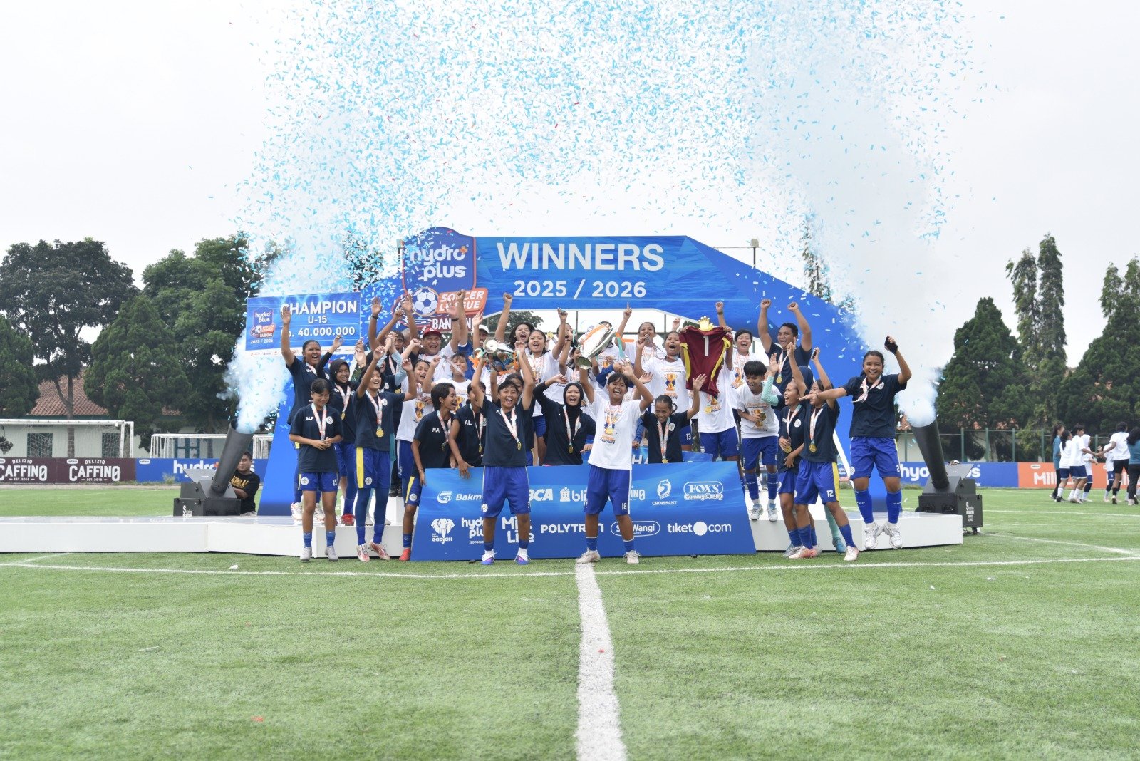 Mojang Priangan dan Akademi Persib Juara Hydroplus Soccer League Bandung