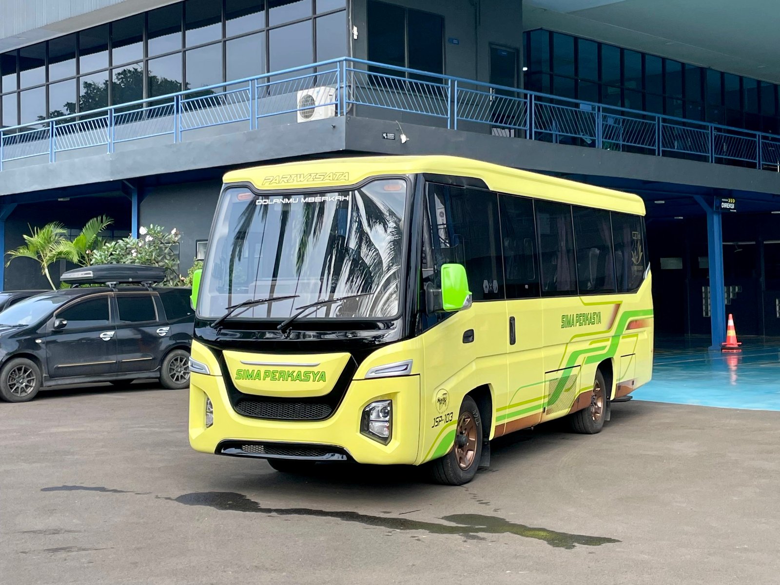 Hino Serahkan Bus Anniversary PO Sima Perkasya di Jamnas Bismania 2026