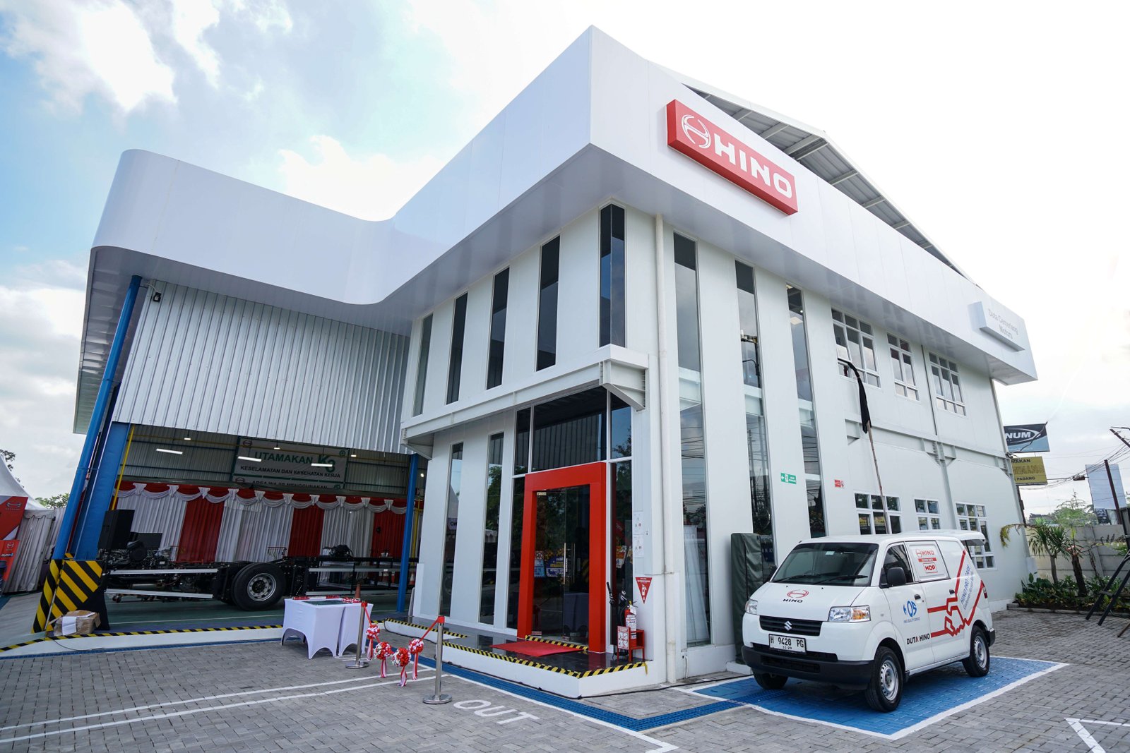 Hino Upgrade Dealer Yogyakarta Jadi 3S, Servis Lebih Cepat dan Uptime Kendaraan Maksimal