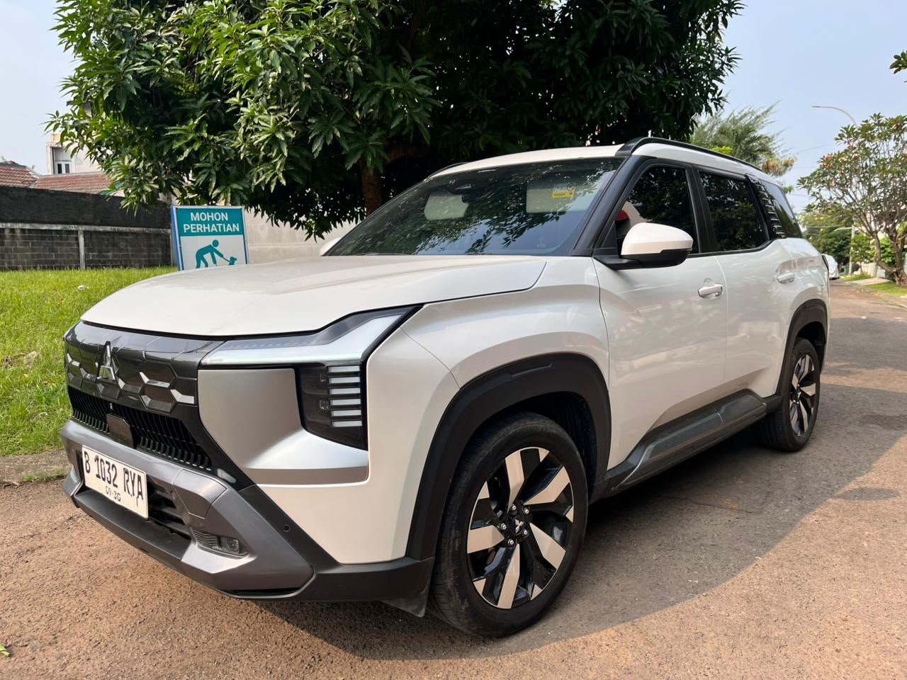 Menjajal Mitsubishi Destinator, SUV Keluarga yang Bikin Perjalanan Terasa Lebih Aman dan Tenang