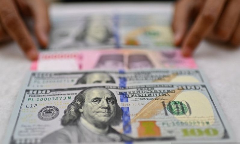 Rupiah Mulai Bangkit, Menguat ke Rp17.941 per Dolar AS di Tengah Upaya BI Menjaga Stabilitas Pasar