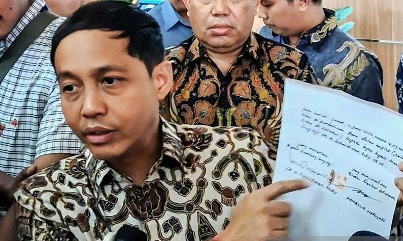 KPK Dalami Penolakan Gratifikasi Menhut Raja Juli, Bermula dari Amplop Misterius Bupati Kuansing