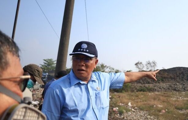 Menteri LH: Sisa Area Terbakar di TPA Jatiwaringin Tinggal 3,6 Persen