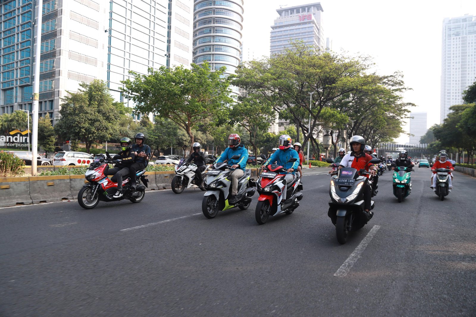 Geber New Honda Vario Evo 160, Pebalap GP Mario Aji dan Veda Ega Sapa Penggemar di Jakarta