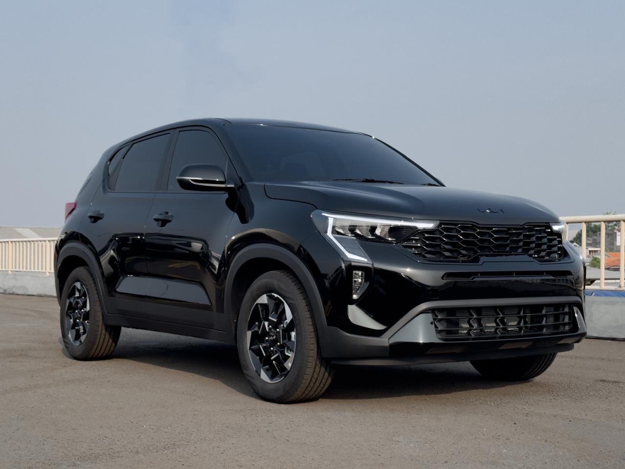 Kia Hadirkan Carens dan Sonet Limited Black Edition di GIIAS 2026, Unit Terbatas
