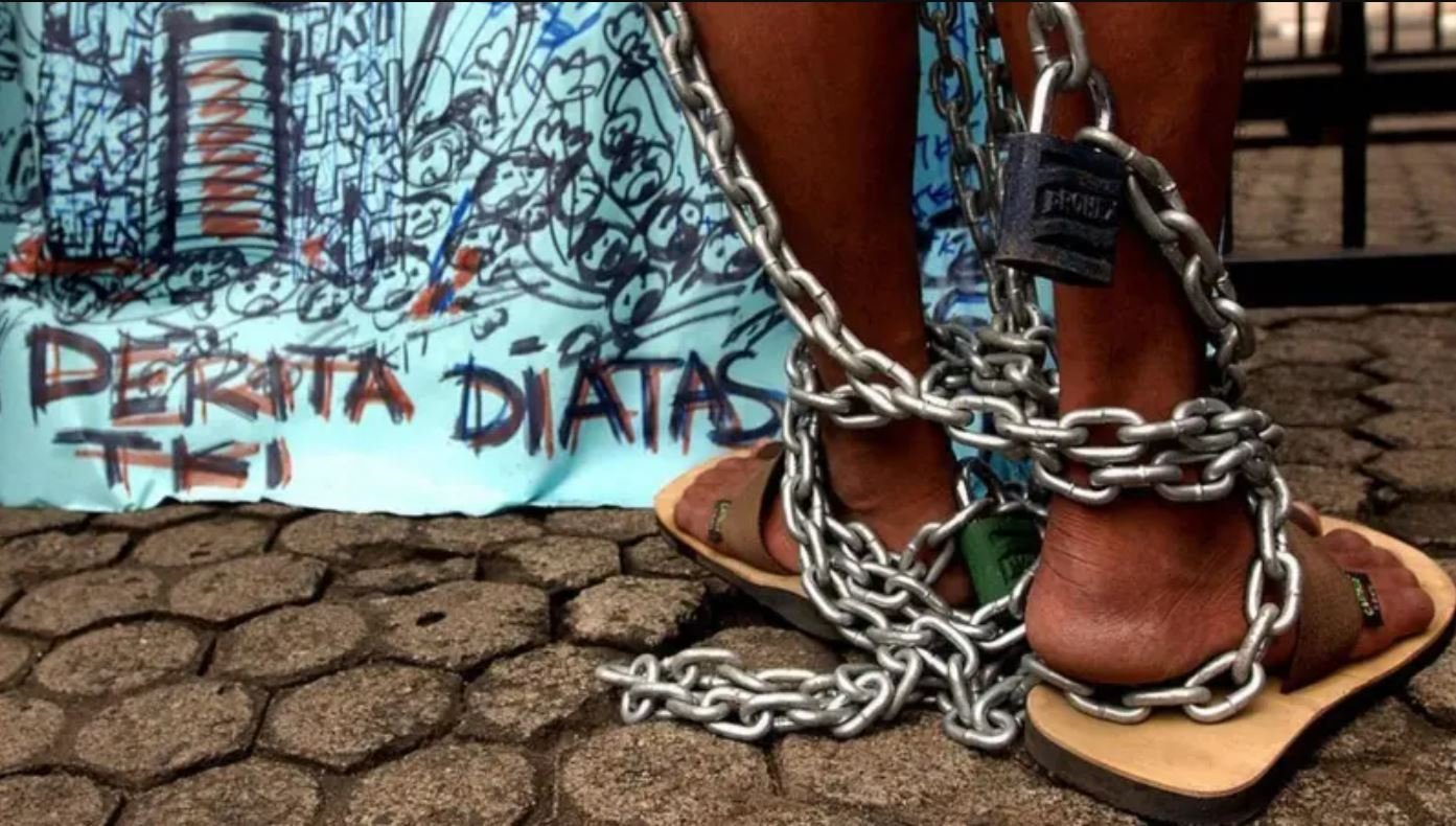 Melindungi Remaja di Era Perdagangan Orang Digital