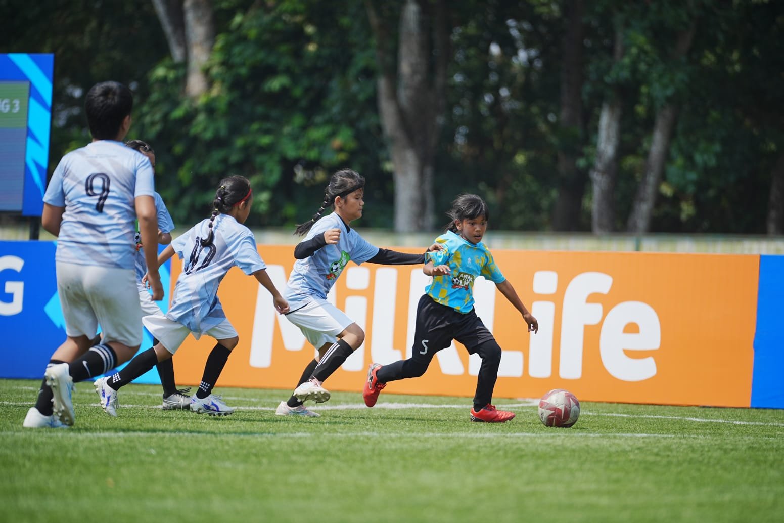 Tangerang dan Semarang Buka MilkLife Soccer Challenge 2026-2027