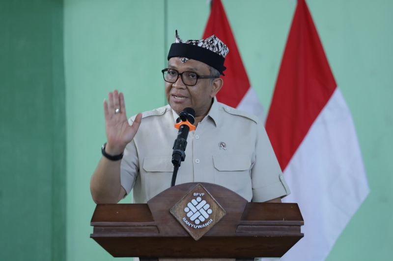 Wamenaker Ingatkan Hati-hati Memilih Jalur Kerja ke Luar Negeri