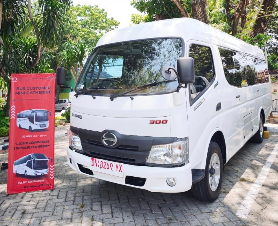 Hino Perkuat Dukungan PO Bus di Sulawesi Tengah, Ini Produk yang Ditawarkan