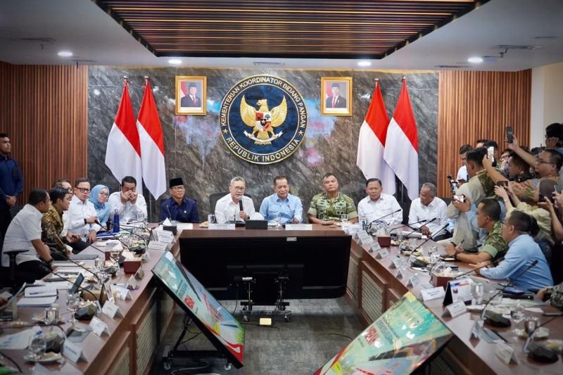 Menkop Dorong Pembentukan Posko Pantau Distribusi Barang KDKMP