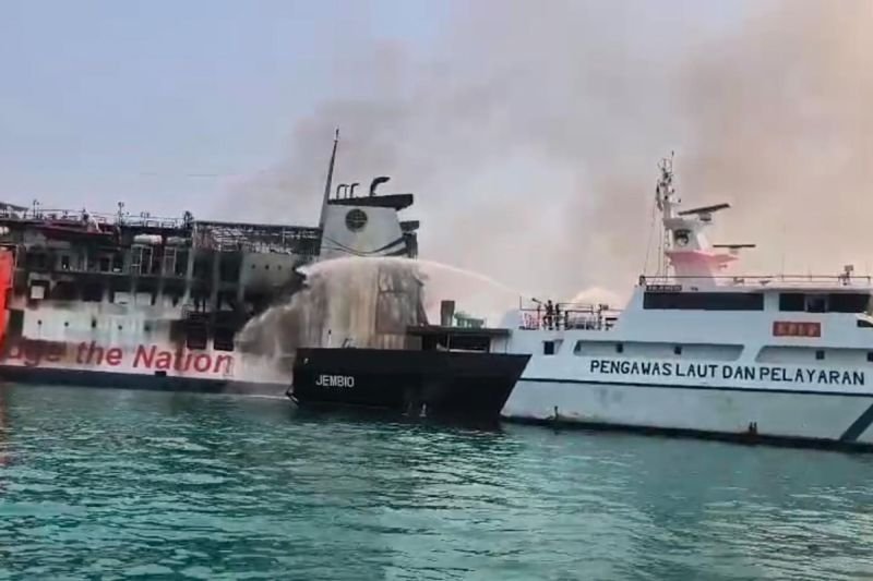 Kemenhub Kerahkan TN Trisula P.111 untuk Pendinginan KMP Batumandi